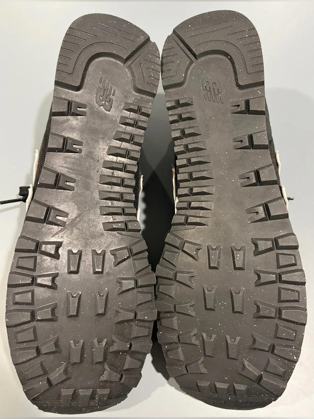New Balance Black and White Men's Casual Sneakers